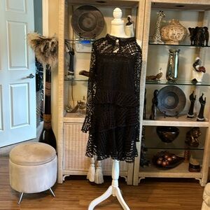 I am selling a black dress lace